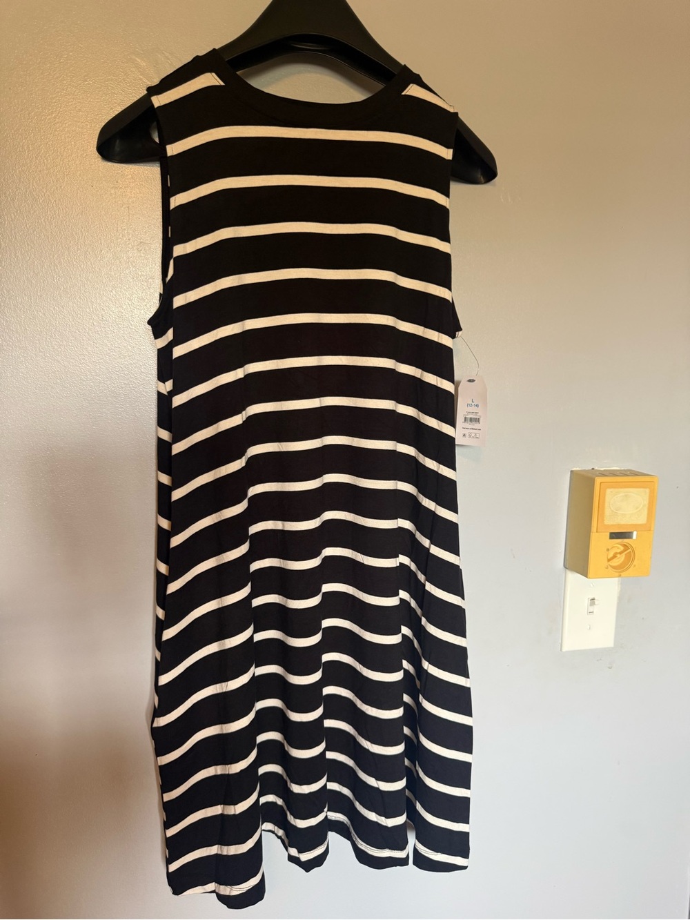 Time and Tru Black & White Striped Sleeveless Crewneck Dress